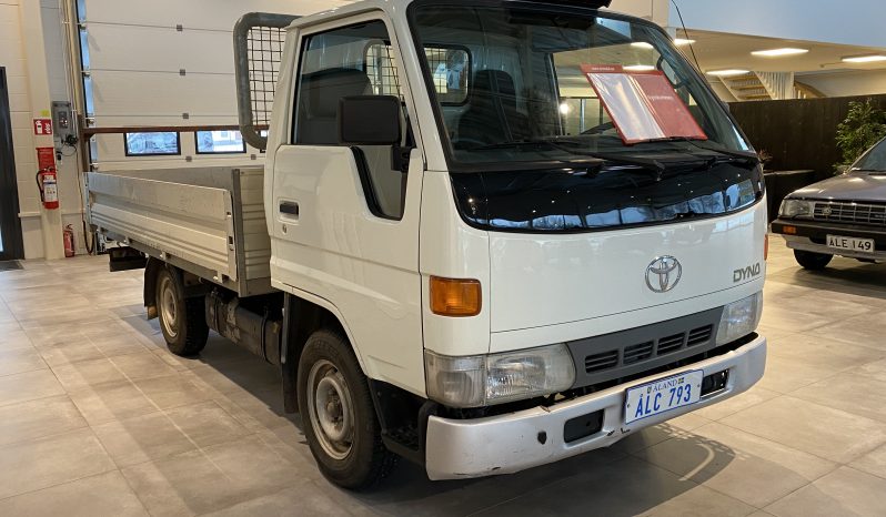 Toyota Dyna 100 -1998 – Ålandssåld, en ägare, Innehåller 24% avdragbar moms full