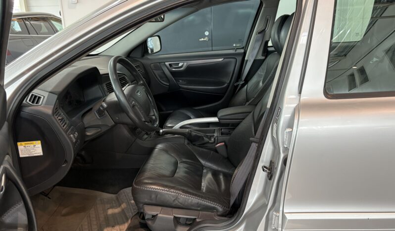Volvo V70 XC 2,4T AWD -2002 full