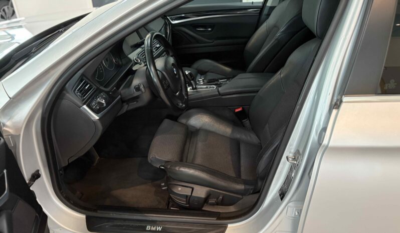 BMW 520d Touring -2011 full