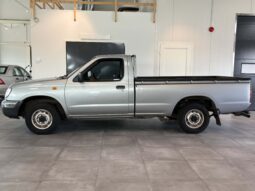 Nissan Pickup 2,5D -2001 -Ålandssåld full