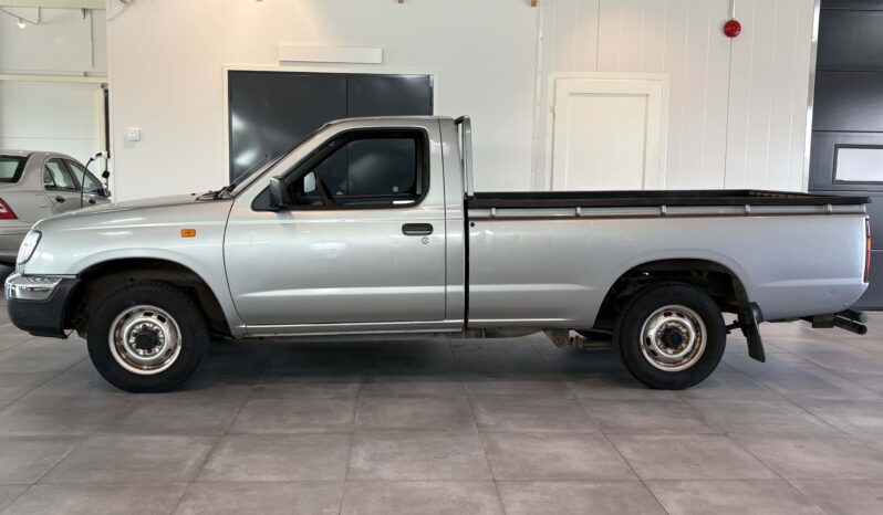 Nissan Pickup 2,5D -2001 -Ålandssåld full