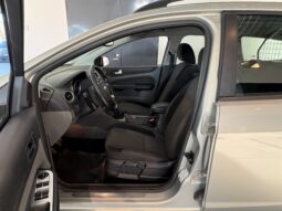 Ford Focus 1,6 STW Ghia -2008 full