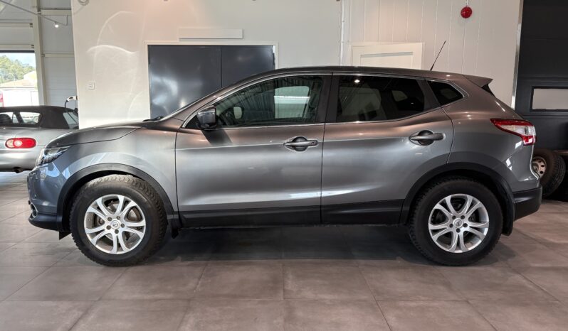 Nissan Qashqai N-connecta 1.2DIG-T 6M/T -2017 – Ålandssåld! full
