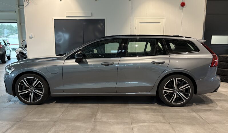 Volvo V60 T6 AWD R-Design Plug-in Hybrid -2020 full