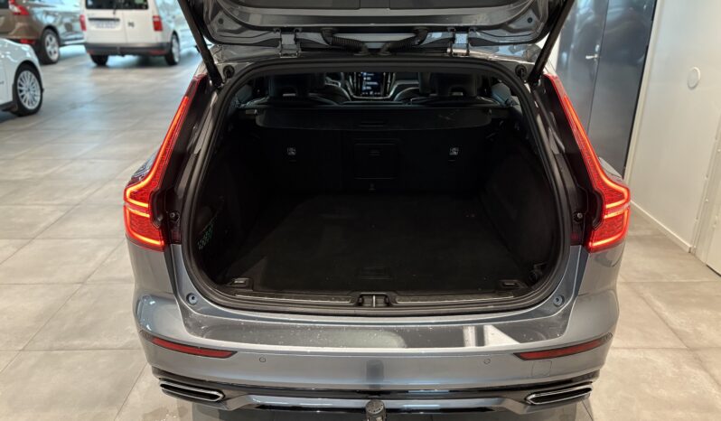 Volvo V60 T6 AWD R-Design Plug-in Hybrid -2020 full