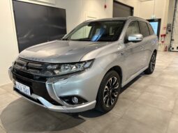 Mitsubishi Outlander PHEV -2017