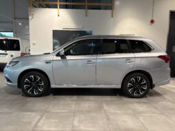Mitsubishi Outlander PHEV -2017 full