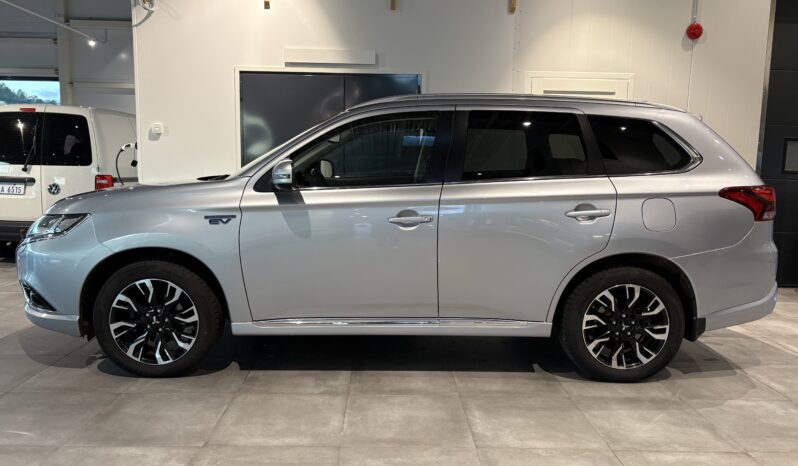 Mitsubishi Outlander PHEV -2017 full