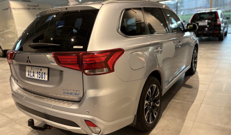 Mitsubishi Outlander PHEV -2017 full
