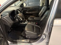 Mitsubishi Outlander PHEV -2017 full