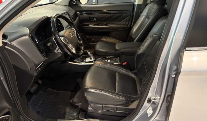 Mitsubishi Outlander PHEV -2017 full