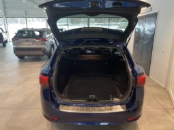 Toyota Avensis 1,8 Active Edition Touring Sports -2016 -Ålandssåld full