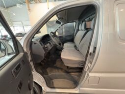 Toyota Hiace 2,5 D-4D L2 -2005 -Momsbil full