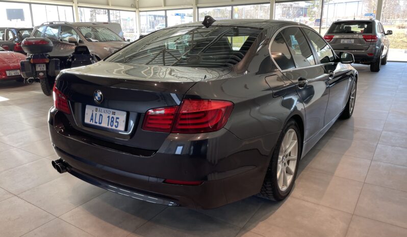 BMW 523i Automat -2010 full