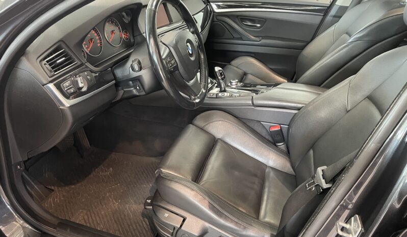 BMW 523i Automat -2010 full