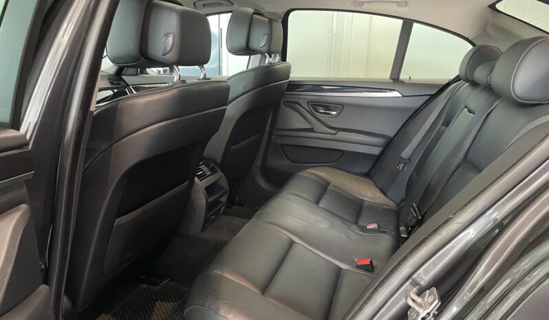 BMW 523i Automat -2010 full