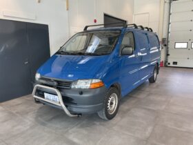 Toyota Hiace 2.5 D-4D 100 Automat -2002 – Ålandssåld, Innehåller 25,5% avdragbar moms