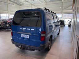 Toyota Hiace 2.5 D-4D 100 Automat -2002 – Ålandssåld, Innehåller 25,5% avdragbar moms full