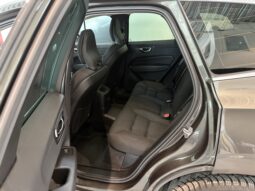 Volvo XC60 T6 Momentum 18.8kWh Long Range AWD -2022 full