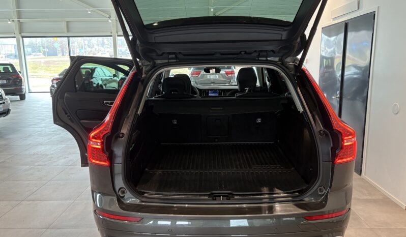 Volvo XC60 T6 Momentum 18.8kWh Long Range AWD -2022 full