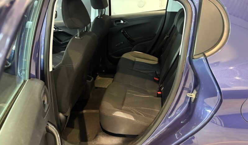 Peugeot 208 Active + VTi82 -2014 – Ålandssåld full