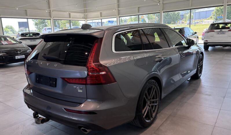 Volvo V60 T6 TwE AWD Momentum -2020 full