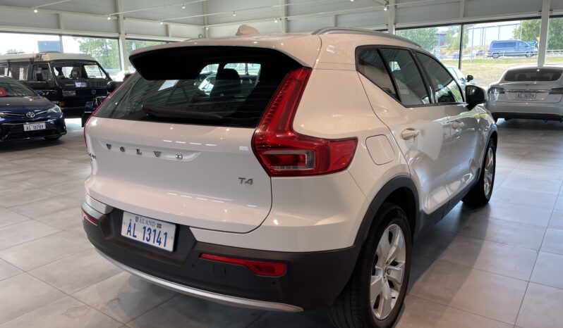 Volvo XC40 T4 Momentum -2018 full