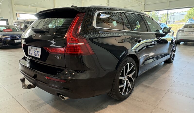 Volvo V60 T6 TwE AWD Momentum -2020 full