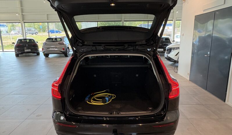 Volvo V60 T6 TwE AWD Momentum -2020 full