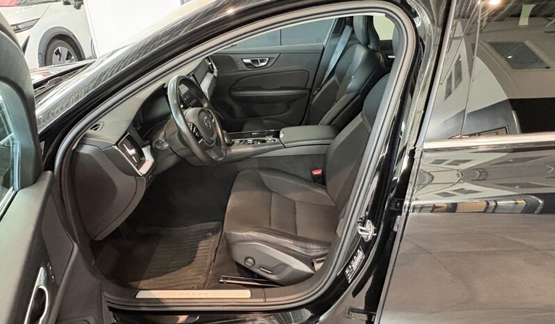 Volvo V60 T6 TwE AWD Momentum -2020 full