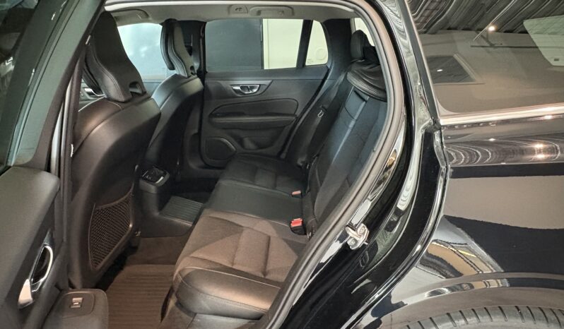 Volvo V60 T6 TwE AWD Momentum -2020 full
