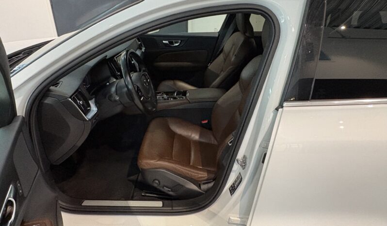 Volvo V60 T6 TwE AWD Inscription -2021 full