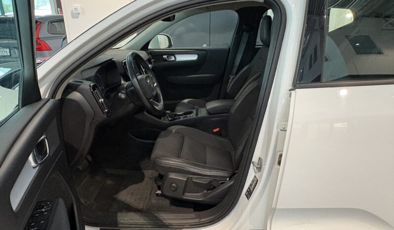 Volvo XC40 T3 Momentum -2020 full