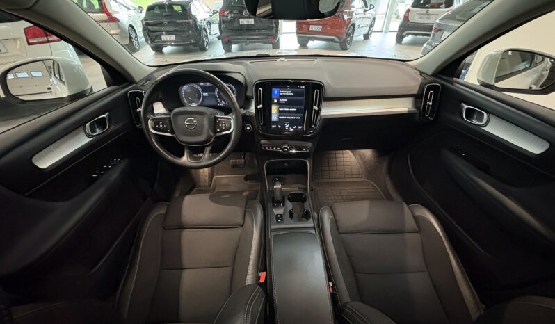 Volvo XC40 T3 Momentum -2020 full